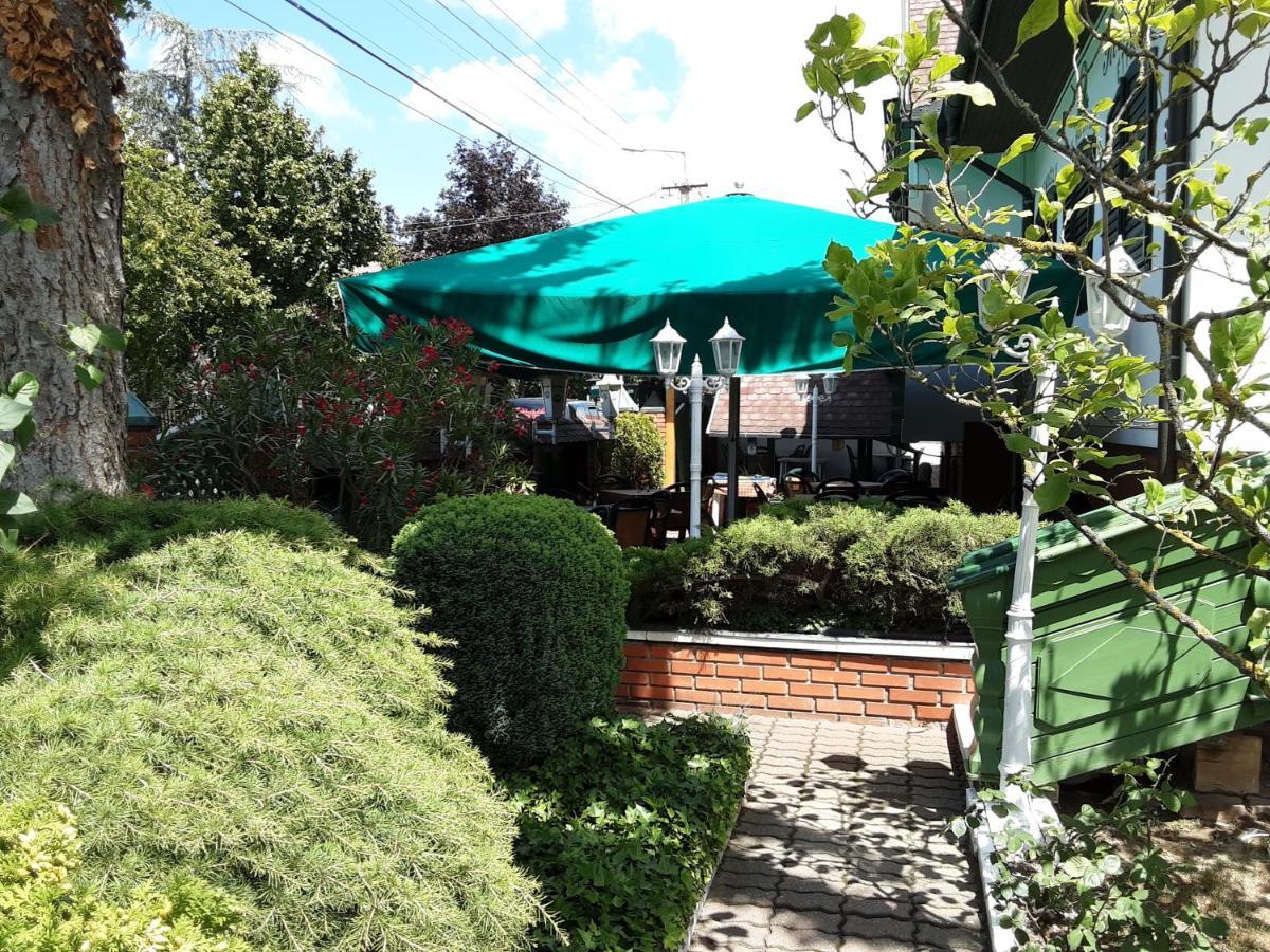 St Hubertus Panzio Bed and Breakfast Hévíz Buitenkant foto